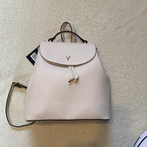 Purse, backpack purse, off white, Vanessa Williams